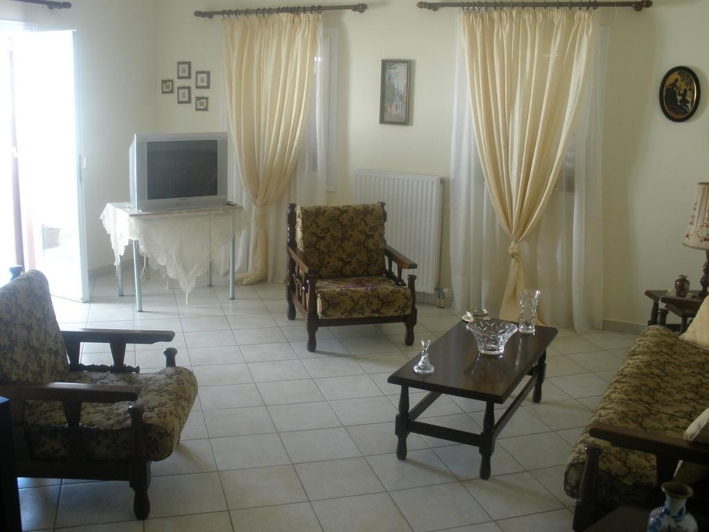 Pension Lagoudera Naxos City Стая снимка